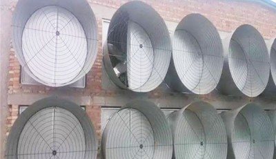 What is the reason for the pig house fan to be equipped with a bell mouth?